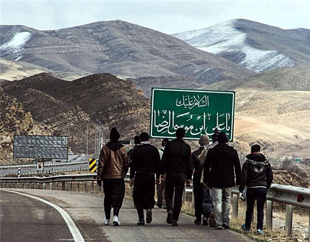 قدمهای آسمانی تا امام مهربانی قدمهای آسمانی تا امام مهربانی