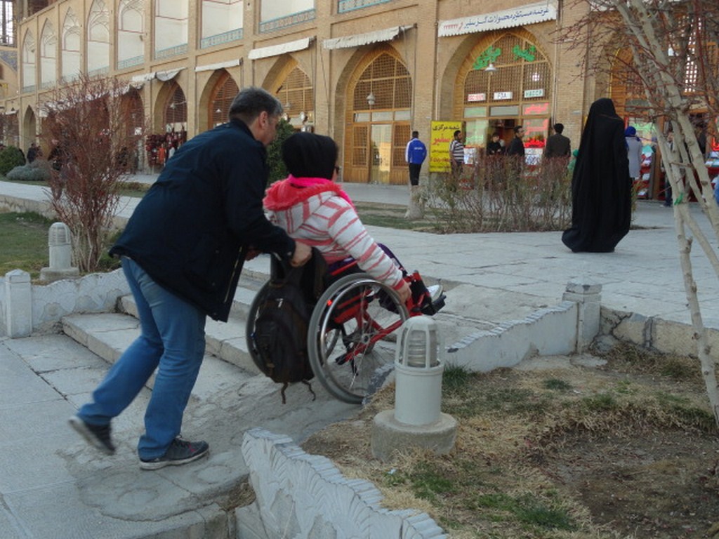 نقش سازمان های مردم نهاد در بالندگی معلولان نقش سازمان های مردم نهاد در بالندگی معلولان