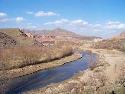 رئیس دانشگاه گفتمان اسلامی: آب و محیط زیست، جدی ترین حربه برای نفوذ دشمن در جغرافیای ایران است