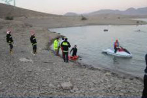 غرق شدن نوجوان 17 ساله در آبهای سد خمیران غرق شدن نوجوان 17 ساله در آبهای سد خمیران