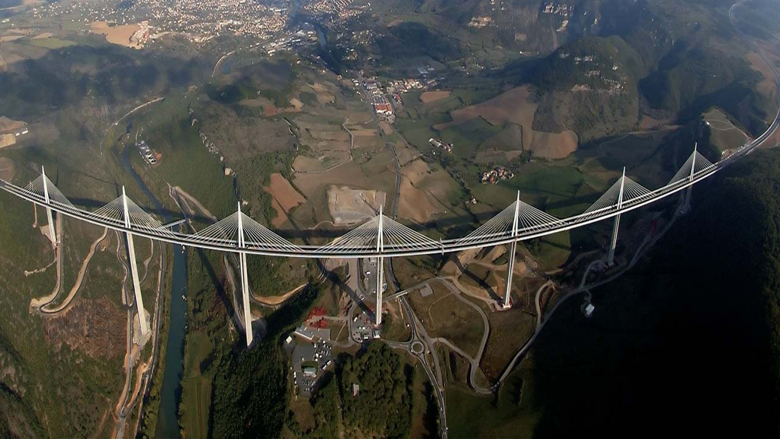 افتتاح بلندترین پل معلق دنیا