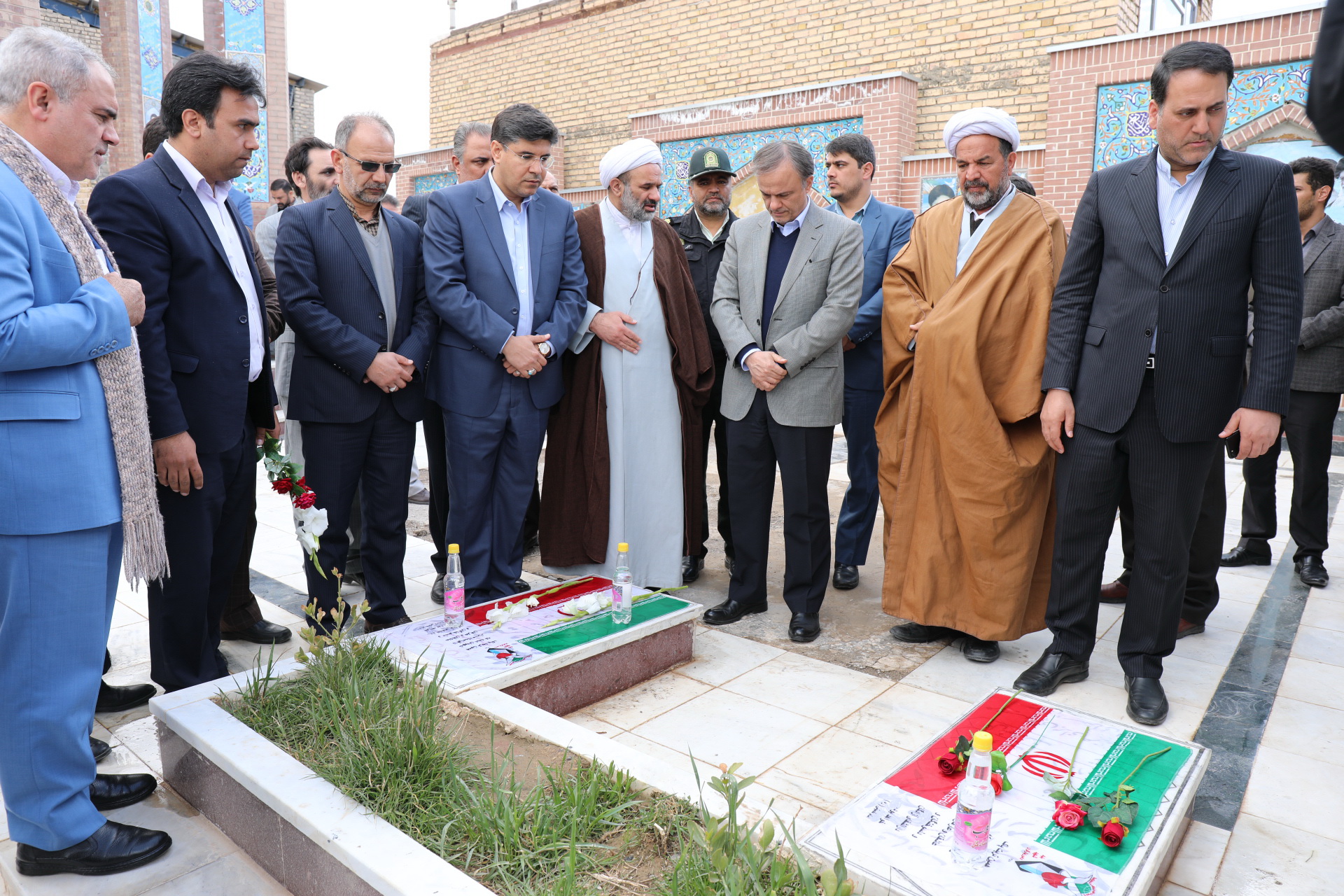 استاندار خراسان رضوی به مقام شامخ شهدای گمنام زاوه ادای احترام کرد