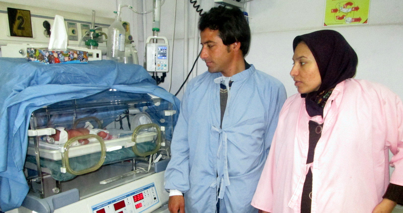 ۶۰۰ زوج نابارور در استان زیرپوشش بنیاد برکت