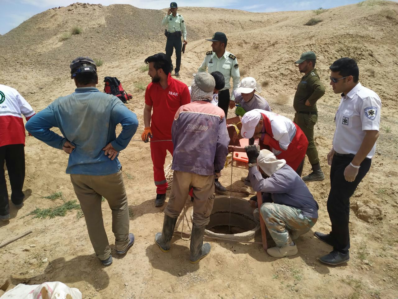 نجات کارگر از داخل چاه در روستای نوخانیک