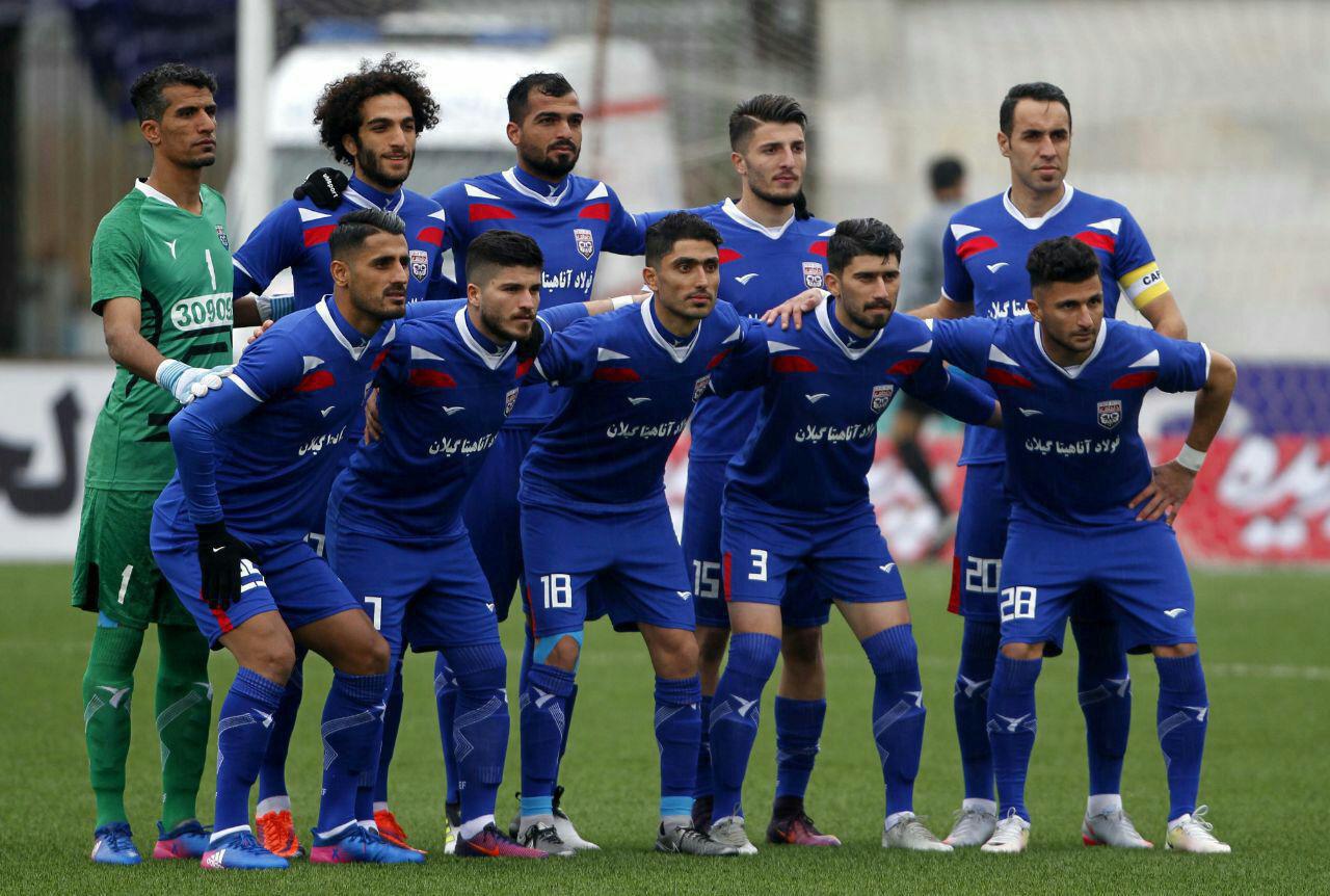 ورود تیم داماش به زمین مسابقه ورزشگاه شهدای فولاد اهواز