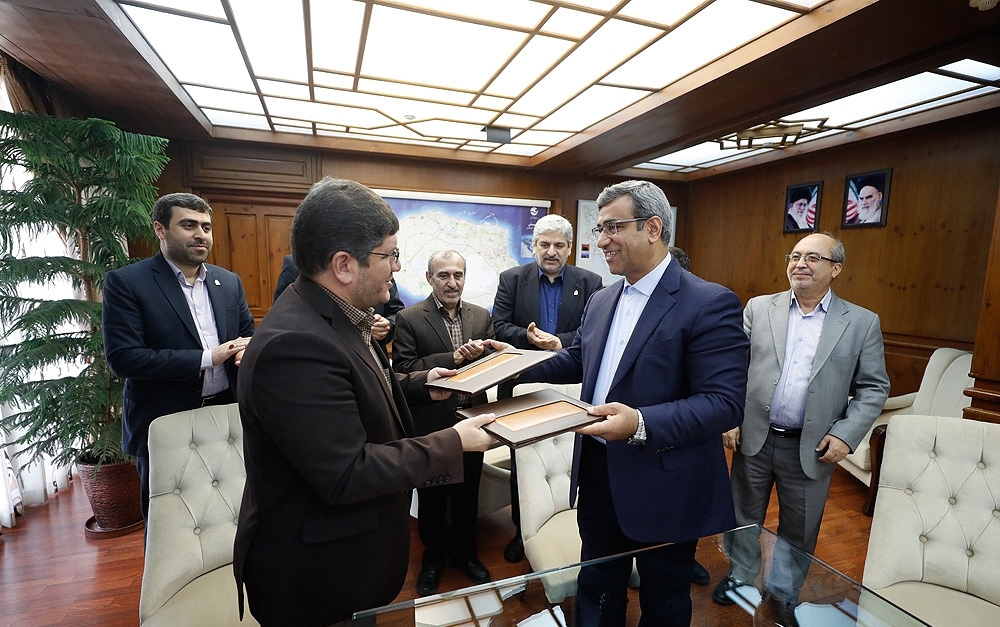 امضا تفاهمنامه همکاری بین سازمان منطقه آزاد کیش و دانشگاه علم و صنعت ایران امضا تفاهمنامه همکاری بین سازمان منطقه آزاد کیش و دانشگاه علم و صنعت ایران