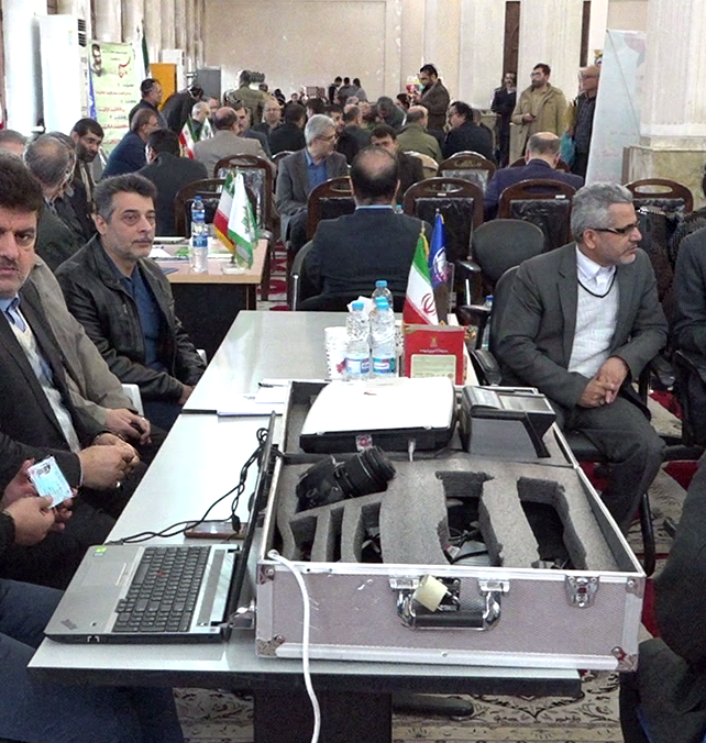 برگزاری میز خدمت در مصلای رشت