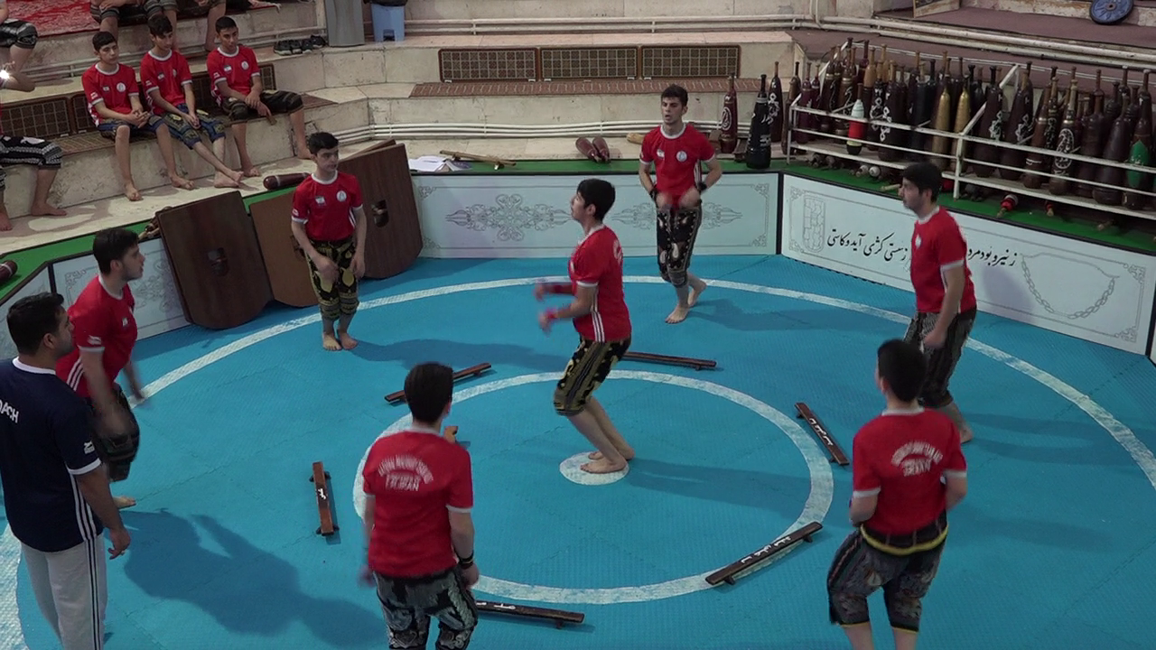 تمرین پهلوانان کوچک در لاهیجان