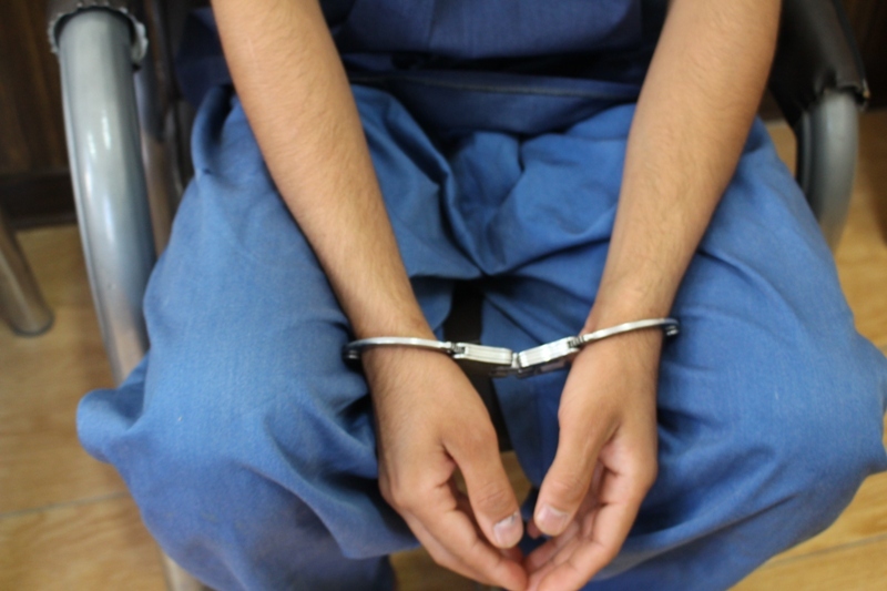 دستگیری سارق داخل خودرو با ۲۵ فقره سرقت دستگیری سارق داخل خودرو با ۲۵ فقره سرقت