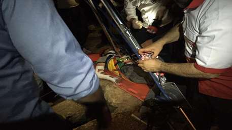 نجات جوان اسلام آبادی پس از سقوط به چاه ۷ متری نجات جوان اسلام آبادی پس از سقوط به چاه ۷ متری