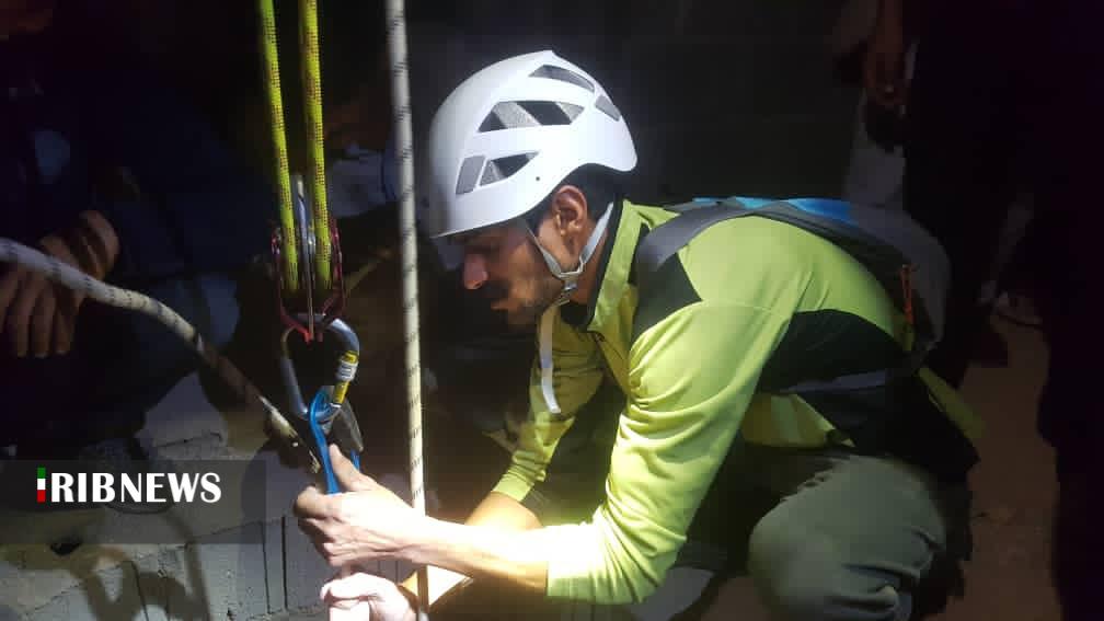 نجات یک فرد از عمق چاه در جم