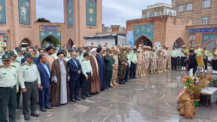 نیروی انتظامی نقش بارزی در تحکیم نظم و اجرای عدالت ایفا میکند نیروی انتظامی نقش بارزی در تحکیم نظم و اجرای عدالت ایفا میکند