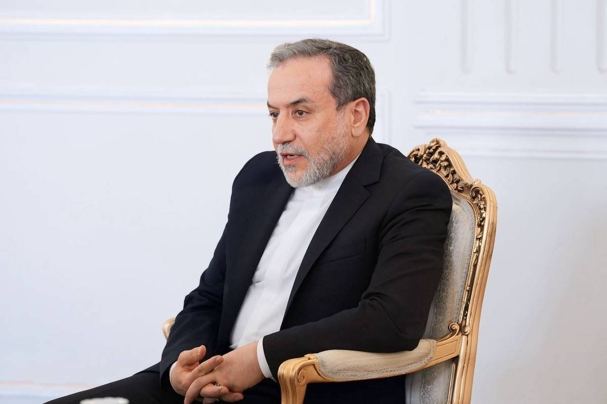 عراقچی: یک کشور عربی نامه ترامپ را در تهران به ما تحویل میدهد عراقچی: یک کشور عربی نامه ترامپ را در تهران به ما تحویل میدهد