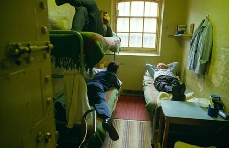 زنگ خطر پر شدن زندان‌های انگلیس دوباره به صدا درآمد