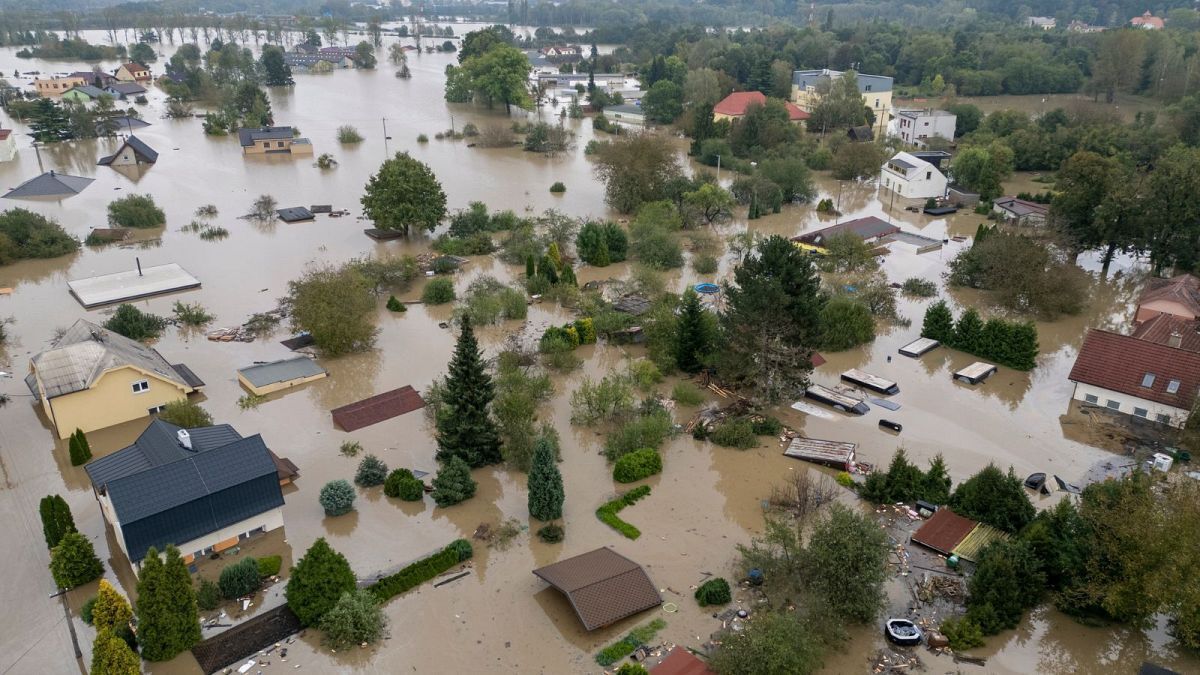 سیل و طوفان در فرانسه، حداقل جان یک شهروند این کشور را گرفت