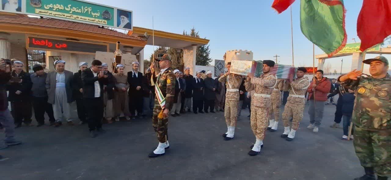 عطر شهدای گمنام در پیرانشهر پیچید عطر شهدای گمنام در پیرانشهر پیچید