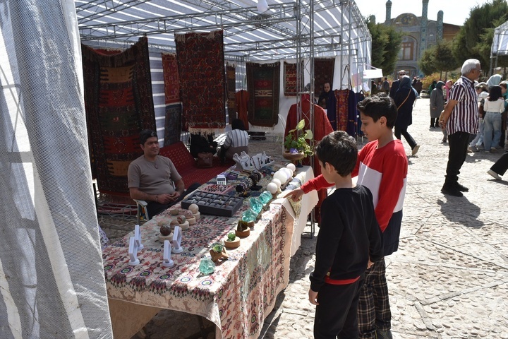 فروش بیش از یک میلیارد تومانی صنایعدستی خراسان شمالی فروش بیش از یک میلیارد تومانی صنایعدستی خراسان شمالی