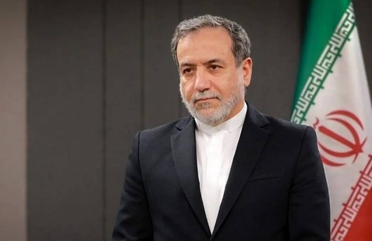 عراقچی: اکنون توپ در زمین آمریکا است عراقچی: اکنون توپ در زمین آمریکا است