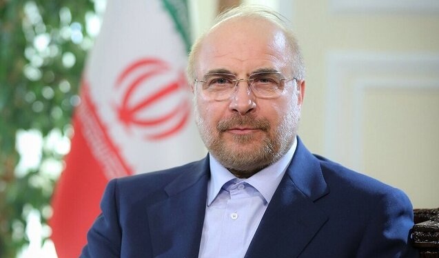 مردم روز ۲۲ بهمن مثل هر سال پا به میدان بگذارند مردم روز ۲۲ بهمن مثل هر سال پا به میدان بگذارند