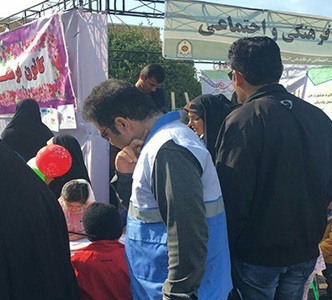 استقرار ناظران بهداشتی در مسیر راهپیمایی ۲۲ بهمن