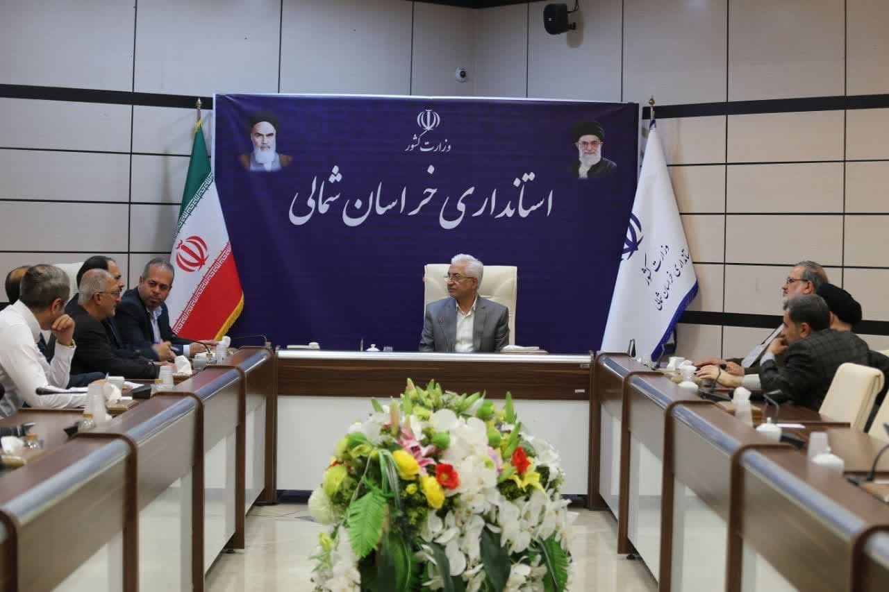 برای توانمندسازی دانشجویان تلاش می کنیم