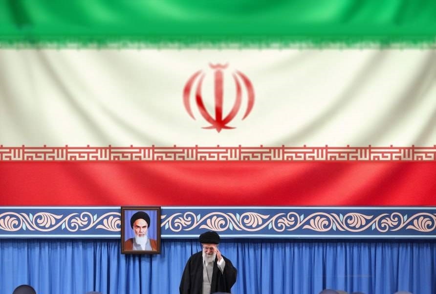 امام خامنه‌ای، قلب تپنده امت اسلامی