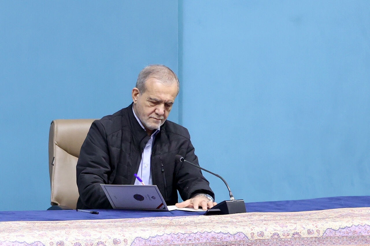 به مدد همدلی و انسجام از این روز‌های سخت عبور خواهیم کرد