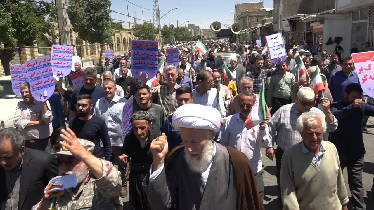 خروش ضد استکباری مردم رشید و انقلابی تکاب