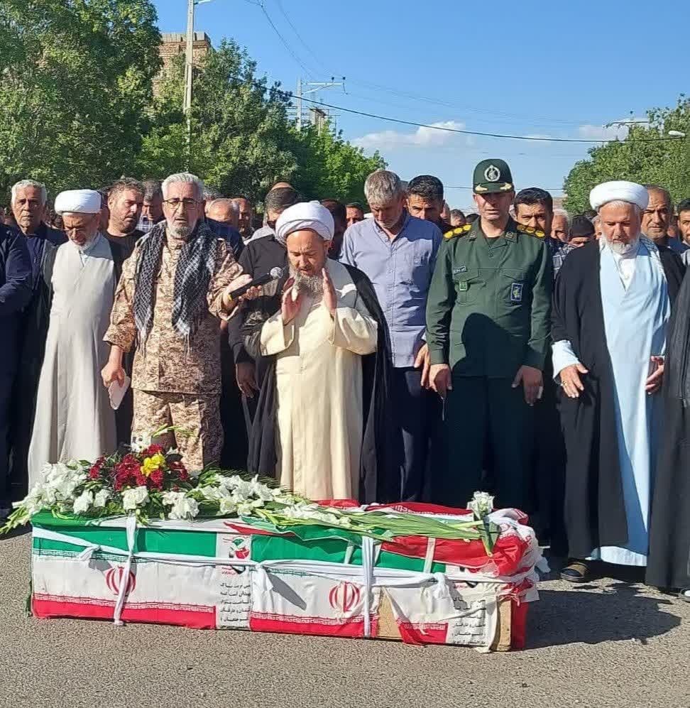 تشییع پیکر شهید مدافع وطن در  شهر کشاورز