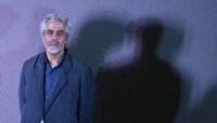 احمدرضا درویش جایزه‌هایش را به مجری شبکه خبر اهدا کرد