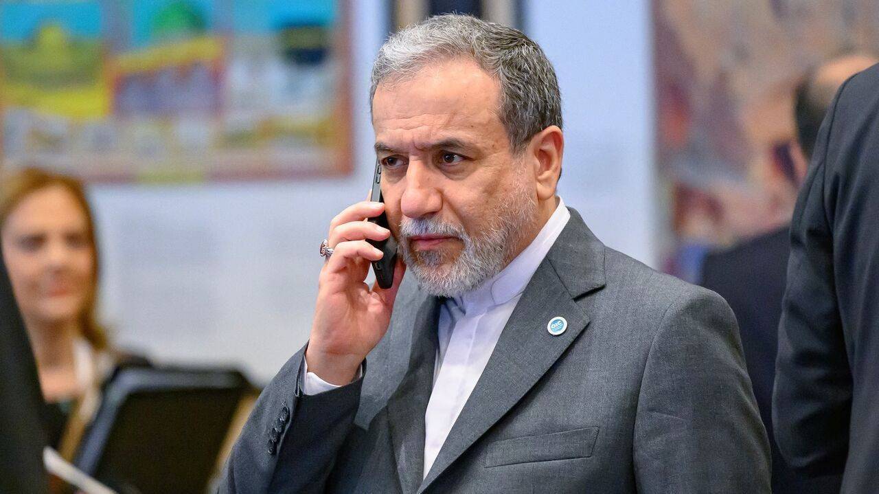 عراقچی: برنامه هسته‌ای ایران، وارداتی نیست که با بمباران از بین برود