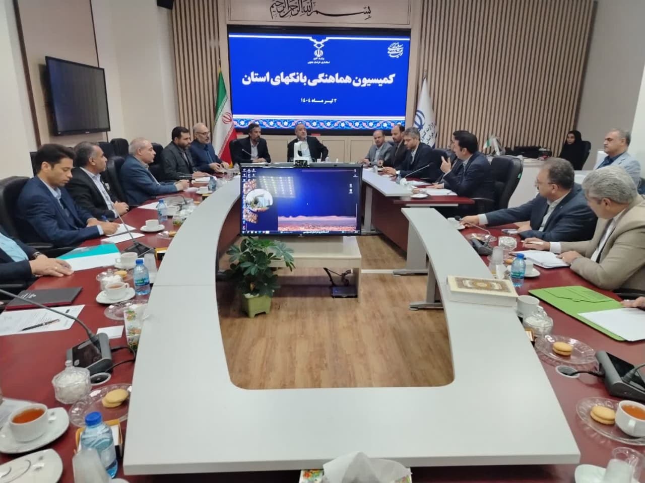 مردم نگران حساب بانکی و نقدینگی پول در بانک‌ها نباشند