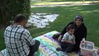 اینجا زندگی جاریست