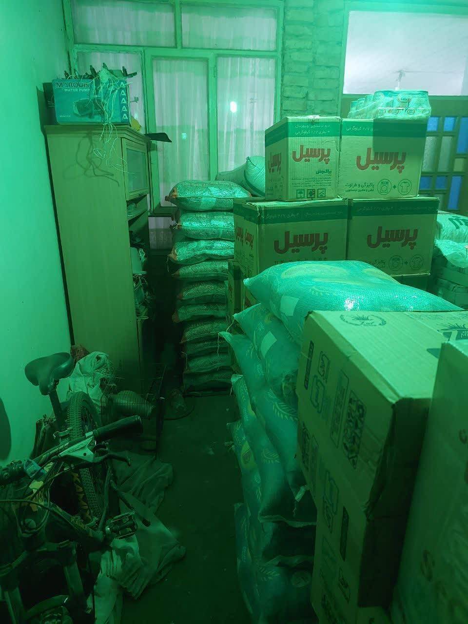کشف ۲ انبار کالای احتکاری در نیشابور