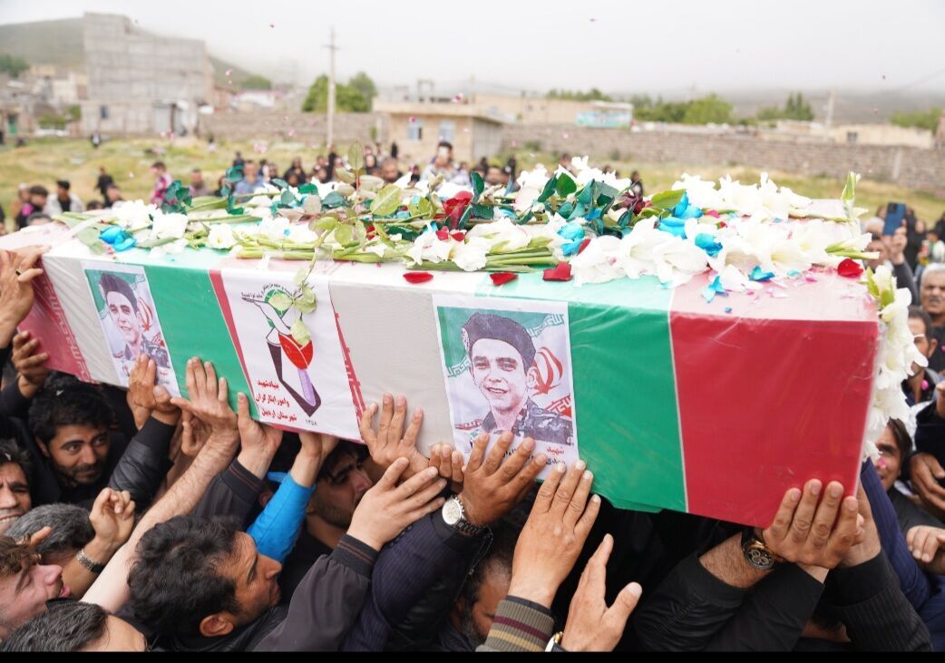 تشییع پیکر شهید والامقام مهدی فروتن آلوارس