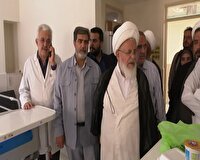 عیادت نماینده ولی فقیه در استان و امام جمعه یزد از مصدومان حادثه حمله اسرائیل به یزد