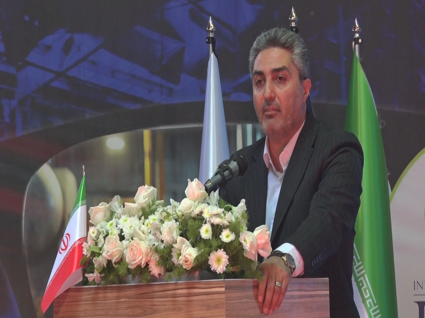 مجلس همپای دولت در حمایت از تولید