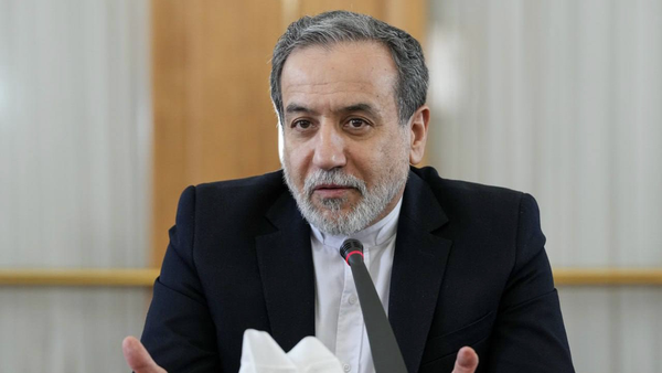 واکنش عراقچی به اعادی آتش بس از سوی ترامپ