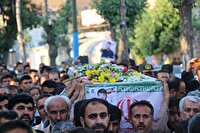 تشییع پیکر یکی از شهدای تجاوز نظامی رژیم اسراییل به ایران در لردگان