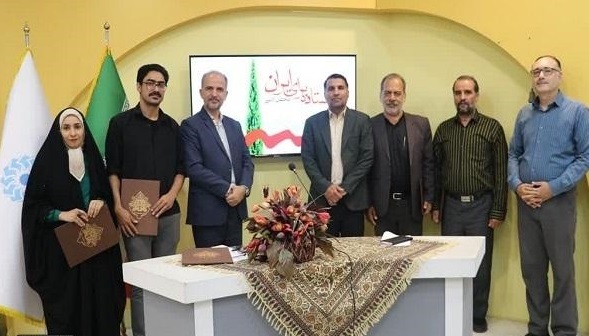 محفل ادبی «ایستاده برای ایران» در مشهد