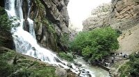 آبشار چکان الیگودرز جلوه زیبای قدرت الهی