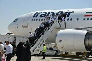 ورود حجاج به فرودگاه بین المللی مشهد