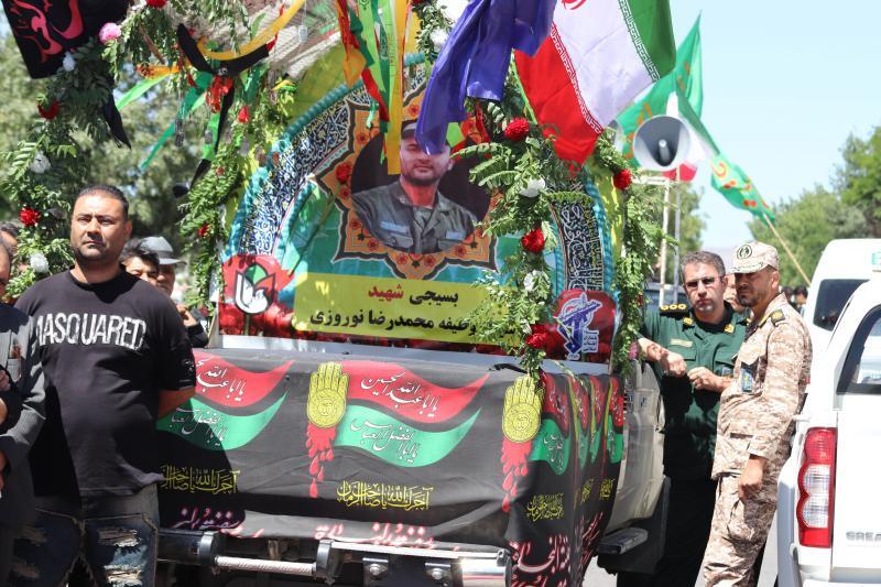 تشییع پیکر مطهر شهید مدافع وطن محمدرضا نوروزی در نیر