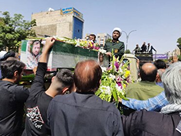 تشییع باشکوه پیکر دو شهید مدافع وطن در ساوجبلاغ