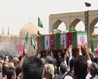 تشییع باشکوه پیکرهای پاک شهدا بر روی دستان مردم دارالعباده یزد