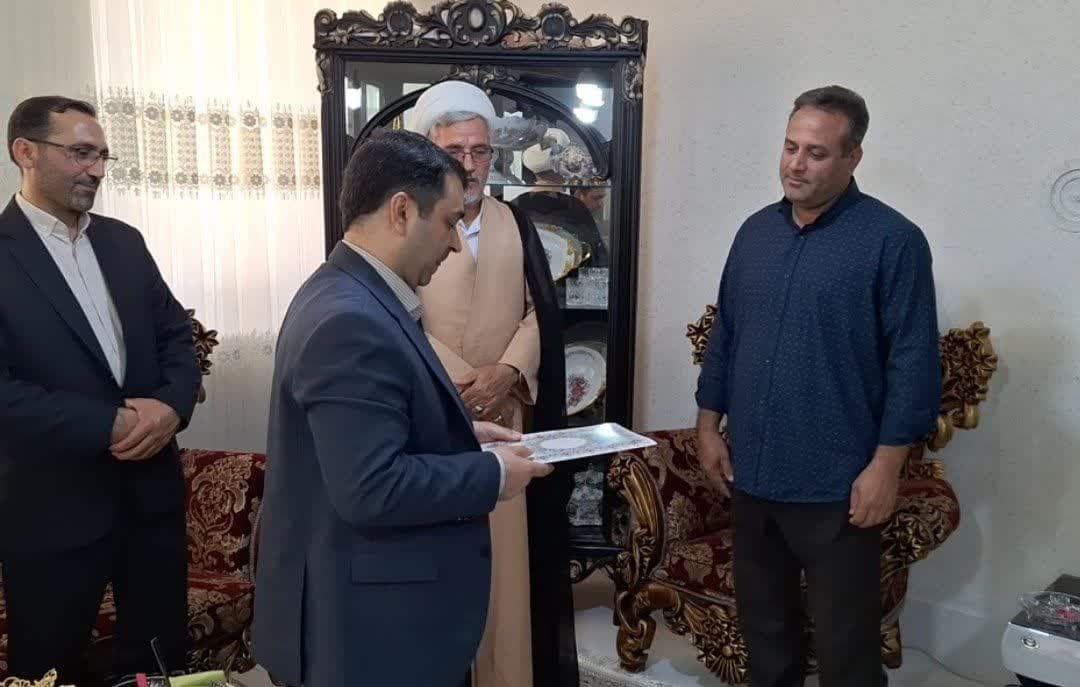 دیدار با خانواده شهید میر حجت موسوی در شهرستان پلدشت 