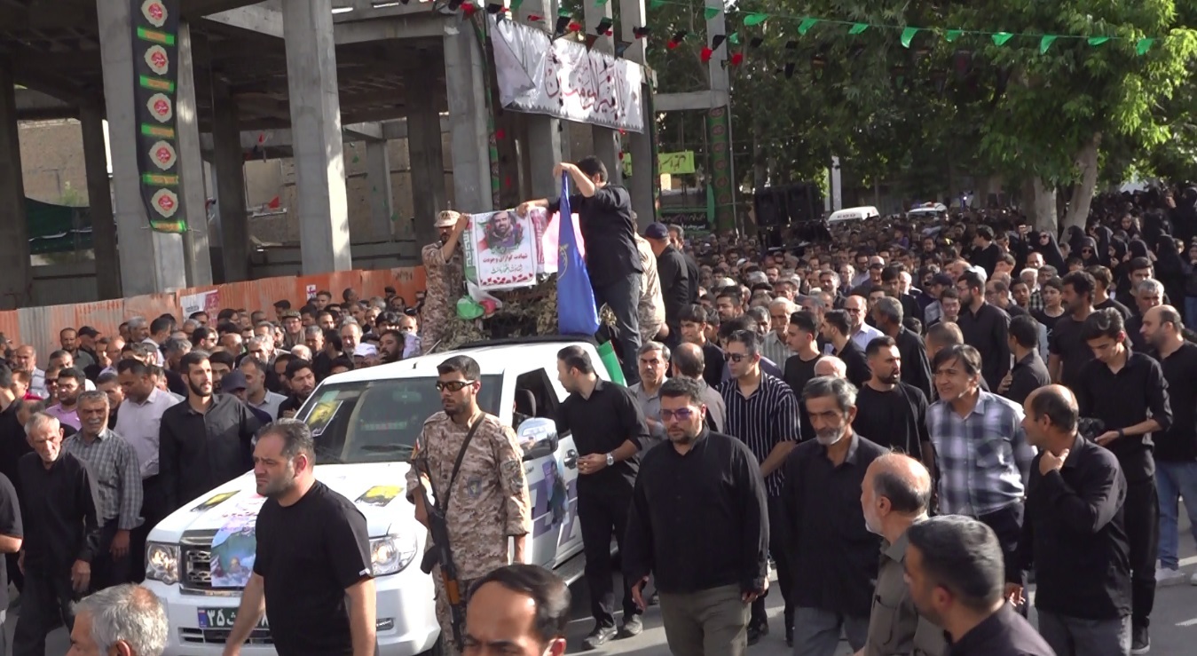 پیکر شهید امیرمحمد زمانی در مریانج آرام گرفت