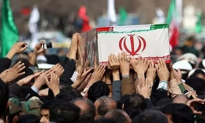 ادارات تهران شنبه هفتم تیر همزمان با تشییع شهدا تعطیل‌اند