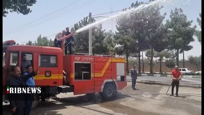 تجهیز روستای فردو به خودروی آتش نشانی