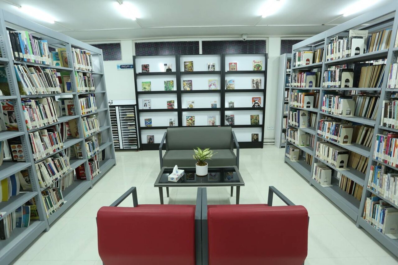 آغاز به کار کتابخانه عارف قزوینی با بازطراحی جدید